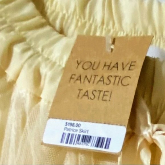 La Vie en blanc Women’s Beige Tulle skirt, elastic waistband 14" across NWT♦️ - Picture 2 of 5